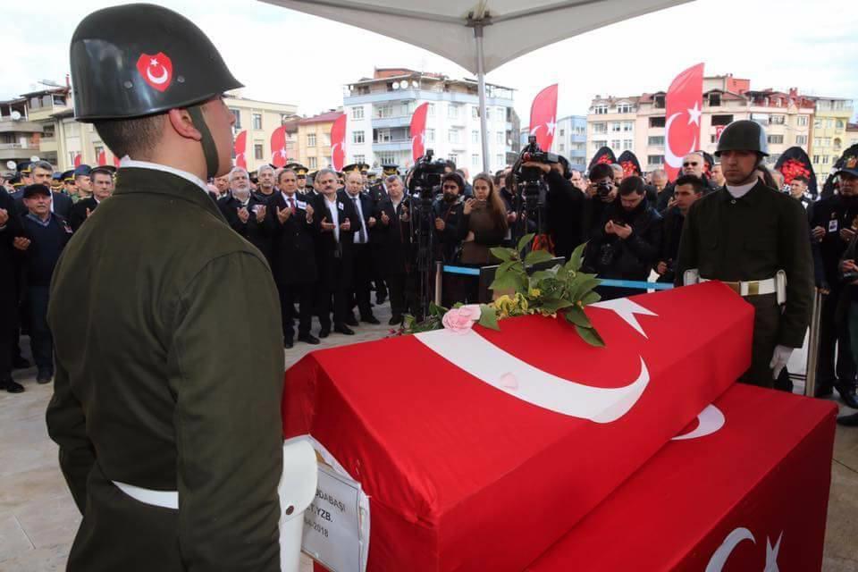 Şehit Olan Meslek Mensubu Ünal KARAMUSTAFA nın Abisi; Binbaşı Ümit KARAMUSTAFA ve Hemşerimiz Yüz Başı Ali Şahin ODABAŞ ın Cenaze Törenlerine katıldı.