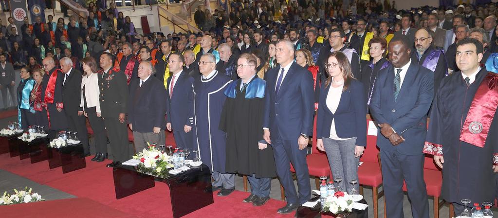 Necdet Osam, akademisyenleri, aileleri ve mezunları kutladı. Prof. Dr. Osam, mezunlara bazı tavsiyeler vererek, Sevgili genç mezunlar, biliyorum çok heyecanlısınız.