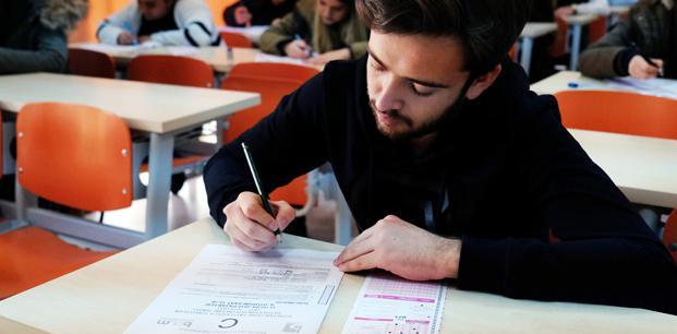 ENSTITÜLER Fen Bilimleri Enstitüsü Sağlık Bilimleri Enstitüsü Sosyal Bilimler Enstitüsü FAKÜLTELER Fen-Edebiyat Fakültesi Güzel Sanatlar ve Tasarım Fakültesi İktisadi ve İdari Bilimler Fakültesi