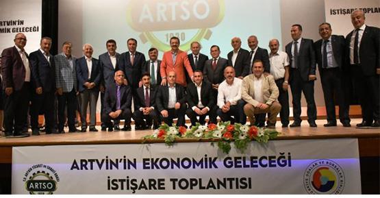 Rifat Hisarcıklıoğlunun iştirakları ile gerçekleştirilen toplantıya katılan GTSO Başkanımız İsmail Akçay, ayrıca program kapsamında Artvin Valilisi Ömer Doğanay ı ve Artvin Belediye Başkanı Mehmet