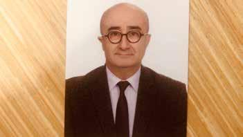 Prof. Dr. Gökhan Bozkurt 1982 yılında Ankara Lisesinden mezun olduktan sonra aynı yıl içerisinde Ondokuz Mayıs Üniversitesi Samsun Tıp sine başladım.