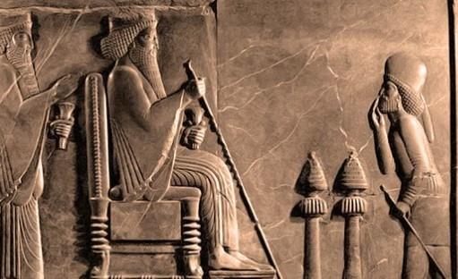 Büyük Kyros un (MÖ 559-530) Büyük Kyros ilki Lydia Krallığı nı yıktıktan sonra ikincisi ise Yeni Babil