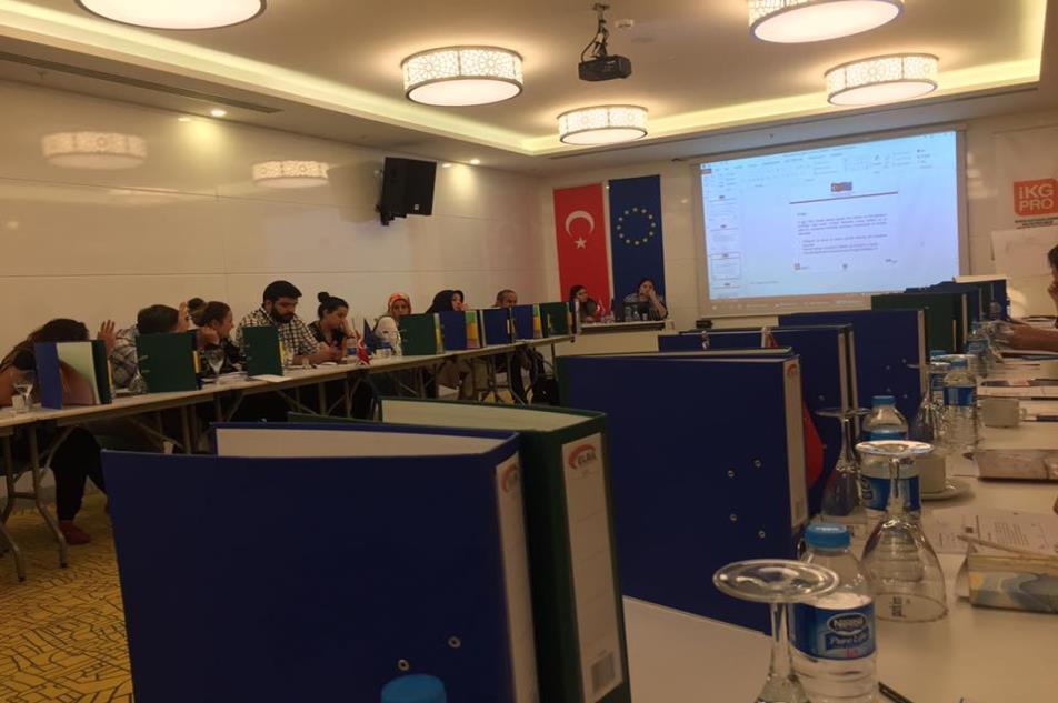 18 Ekim 2017 tarihinde düzenlenen seminer ise İzzet Çevik tarafından verilmiştir ve 42 kişinin katılımı ile gerçekleşmiştir.