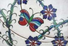 UNATTACHED MOTIFS USED FOR FILLING THE SPACE ON IZNIK CERAMICS AND BUTTERFLY AS A NEW MOTIF PROPOSAL Abstract In today s ceramic productions with influence of fritware Iznik ceramics which is the