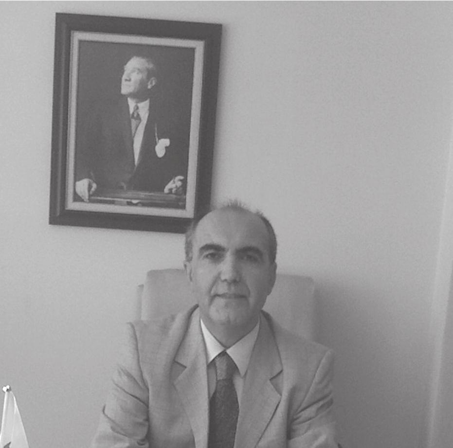 Prof. Dr. DURAN CANATAN 1979 yılında Ankara Ü. Tıp Fakültesinden mezun oldu, mezun olur olmaz Gençlik ve Spor Bakanlığında kurum doktoru olarak göreve başladı. 1980 yılında Ankara Ü. Antalya Tıp F.