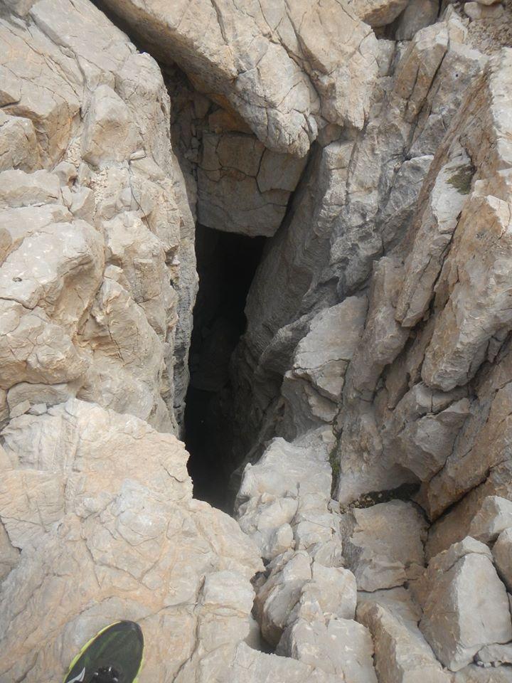 telefon mağarası girişi Mağaranın ismi: Tahir mağarası