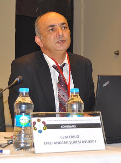 Cem ERKAT - EMO Ankara Şubesi Avukatı Sunum Özeti: Cem Erkat sunumunda, Yüksek Gerilimcilerin Anayasası olarak nitelendirdiği Elektrik Kuvvetli Akım Tesisleri Yönetmeliği çerçevesinde, İşletme