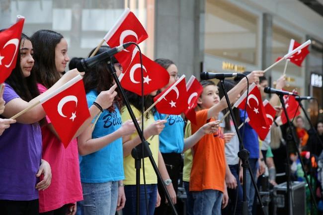 mekiğinin kalkışını simülatörlerde deneyimleyerek uzay bilimleri alanında