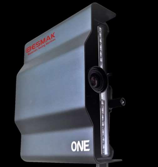 VİDEO EKSTENSOMETRE : Universal test cihazı ile birlikte 1 set temassız ölçüm teknolojisine sahip video ekstansometre ve bağlantı adaptörleri verilmektedir.