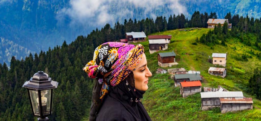 Özel araç ve rehber ile buluşma sonrası yaklaşık 1 saat sürecek yolculuk ile Sümela Manastırı na gidiş. Ziyaret sonrası Rize ye doğru hareket. Çayeli Hüsrev Lokantası nda öğle yemeği.