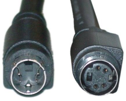 Bu konnektörün takılı olduğu kablo ile kompozit bir video sinyali ya da mono ses sinyali aktarılabilmektedir. Amatör bir bağlantı çeşididir.