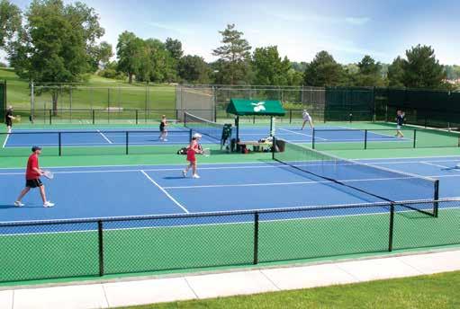 Her yaş grubu için özel tenis dersi ve grup tenis dersleri ile Golfkent te farklı spor alanlarına yer