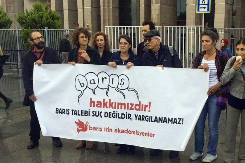 Ağır Ceza Mahkemesi'ne gönderilen 657 sayfalık iddianamede Kavala ve Aksakoğlu yla birlikte Ali Hakan Altınay, Ayşe Mücella Yapıcı, Ayşe Pınar Alabora, Can Dündar, Çiğdem Mater Utku, Gökçe Yılmaz,