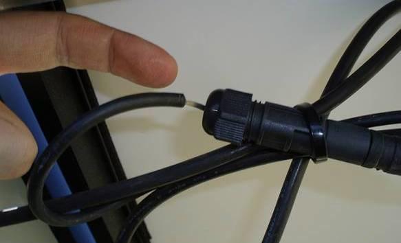 Bağlantı Kabloları Kablo fişleri doğru şekilde sıkıştırılmalılar.