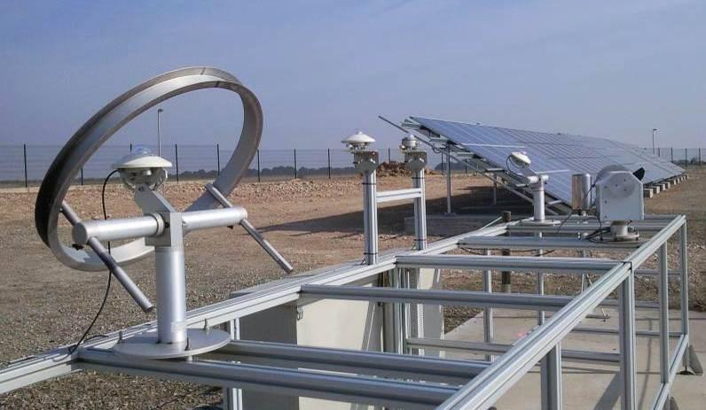 METEOROLOJİ İSTASYONLARI Tam özellikli bir meteoroloji istasyonu enerji üretiminin artırılmasını sağlayabilir.