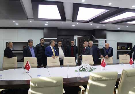 Hasan Durmuş, Meclis Üyesi Bülent Bayrak ve Metin Karaman ev sahibi olarak ziyaretçilerini karşıladı.