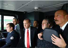 Bakü-Tiflis-Kars demiryolunun açılışı nedeniyle bu törende bulunmaktan büyük bir memnuniyet duyduğunu vurgulayan Erdoğan, Bugün içinde bulunduğumuz dönemin ötesinde istikbalimiz bakımından çok önemli
