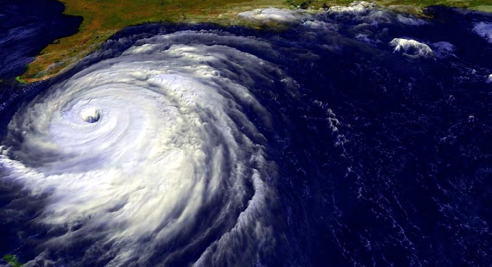 Uydudan Tsunami görüntüsü ve sivrisineklere rağmen sanki orada daha güzeldi. Çocuklar ve kadınlar cemaatin belki de yarıdan fazlasını oluşturuyordu.