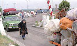 1989 Yılında Bulgaristan ın (Deliorman) Bölgesinden Ankara-Pursaklar Göçmen Konutları na Yerleştirilen Muhacirlerin Göç Anılarının İncelenmesi (Ön Çalışma) -I- Vildan AKAN - İsrafil GÜLER Öz: Bu