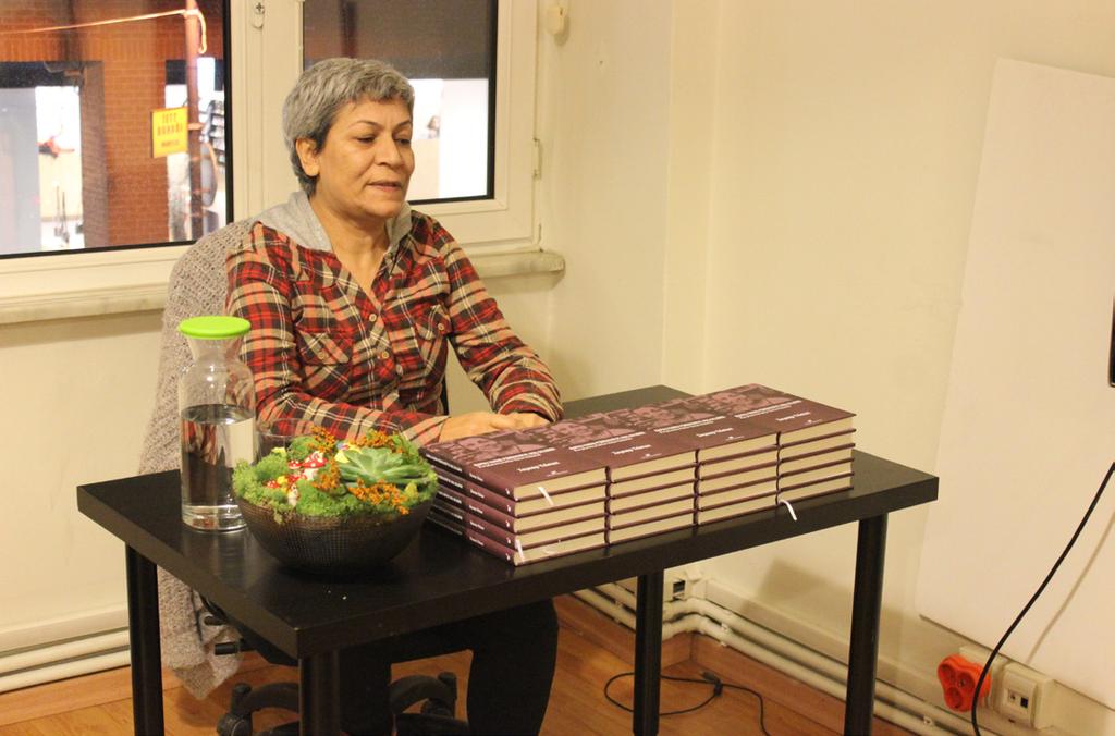 Kapalı Kadın Psikiyatriye Hoşgeldiniz 31.01.2018 Kapalı Kadın Psikiyatriye Hoş Geldiniz Kitabı yazarı Zeynep Yılmaz ile kitabın hikayesine dair bir söyleşi gerçekleştirildi.