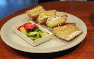 50 (Jumbo boy beyaz tost ekmeği arasında kaşar ve fermente Afyon sucuğu.) Acukalı(YENİ)...13.