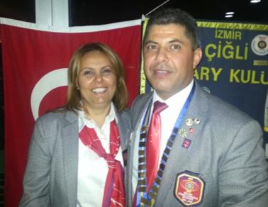 Çiiğli RK Dönem Başkanı TOLGA NASUH ARAN BAŞKAN MEKTUBU Sevgili Rotary Ailem, Dönemimizin 9 toplantısını, mız Garry Huang ve Bölge Federasyon Başkanımız Mecit İsce nin; Rotary Hizmetlerinizle