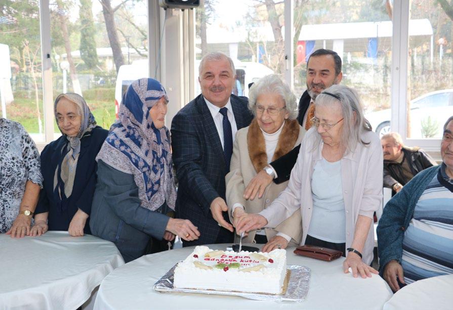 Doğum Günü Kutlamaları: Her ayın son perşembe günü aynı ay içerisinde doğan sakinlerimiz için kurum içerisinde veya dışında müzikli eğlence programı düzenlenir.