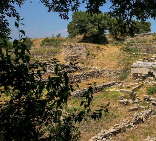 TROİA KÜLTÜR TABAKALARI Helenistik Devire Ait Troia Kutsal Alanı Çanakkale nin 30 km.