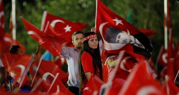 BALKANLAR'DA CİDDİ BİR FETÖ ÖRGÜTLENMESİ VAR VE BU YAPI ORADA ABD TARAFINDAN KULLANILABİLİR' FETÖ'nün Başkanlar açısından ciddi bir tehdit unsuru teşkil ettiğine işaret eden Pekin "Sadece Kosova'da