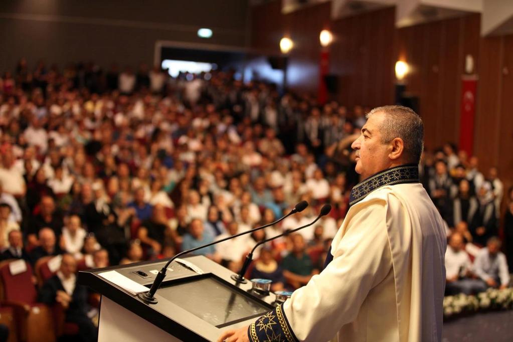 Sevgili Öğrenciler, Türkiye nin önde gelen üniversitelerinden biri olan Yıldız Teknik Üniversitesi nden başarı ile mezun