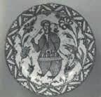 Resim 5 te görülen tabak içerisinde yer alan kadın ve erkek figürünün iki sevgiliyi canlandırdığı düşünülmektedir.