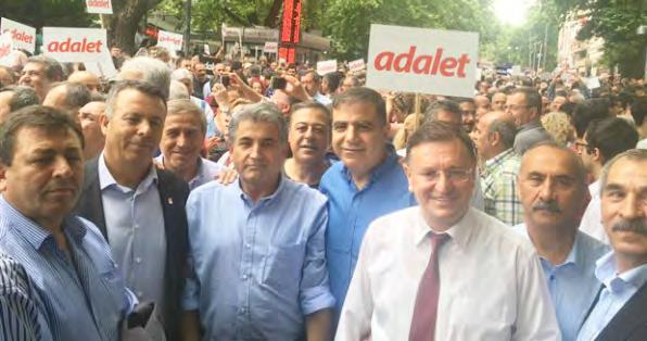 Hatay Valisi Erdal Ata, Türkiye nin bir bütün olduğunu göstermek amacıyla kanaat önderleriyle bir araya geldi.