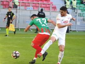 Bu dakikadan sonra Nevşehir Belediyespor beraberlik için yüklense de aradığı golü bulamazken maçın ikinci yarısında oyuna dahil olan Mehmet Tosun 90+3.