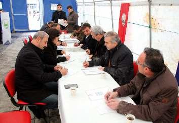 Belediye den sabahlarý sýcak çorba ikramý Sungurlu Belediyesi nin büyük ilgi gören sabahlarý ücretsiz sýcak çorba servisi yeniden hizmete girdi.