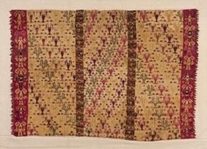 5.6. Clothing Design 7 P R A C L H D E Photograph 65. Piece of tapestry, 1150 1450 AD, Peru, Ucla Fowler Museum, (URL 30).