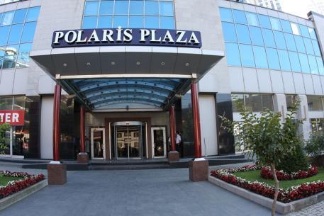 3 POLARİS PLAZA Polaris Plaza, 4 katı garaj, 27 katı ofis olmak üzere 31 katlı olup 110 mt. yükseklikte ve betonarmedir. 250 m², 500 m² ve 1000 m² kullanım alanlı ofis katları bulunmaktadır.