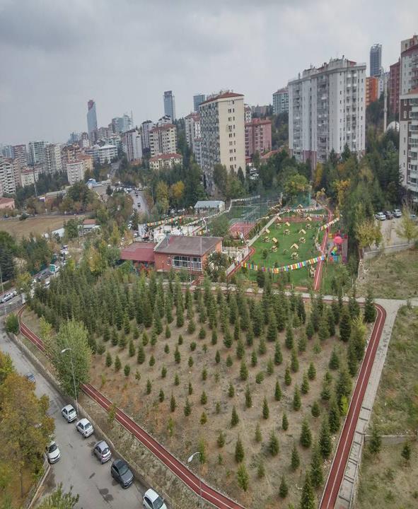 Birçok gazete ve haber sitesi bu halk oylamasını halkın yönetime