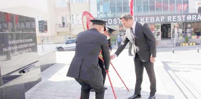 bu zaferi bize armaðan eden Ýstiklal mücadelemizin yiðit kahramanlarý ile bütün þehit ve gazilerimizi þükranla anýyorum" dedi. (Furkan Kalkan) Osmancýk'ta, 30 Aðustos Zafer Bayramý törenle kutlandý.