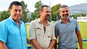 Fenerbahçe Kulübü eski teknik direktörü Aykut Kocaman ile Bodrum Belediye Başkanı CHP'li Mehmet Kocadon ve 200'e yakın velinin de katıldığı futbol okulunun açılışı renkli görüntülere sahne oldu.