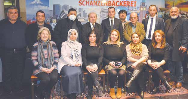 Basın mensuplarıyla yapılan toplantıda medyanın önemine değinen Kocabıyık, Türkiye nin daha iyi ve doğru tanıtılmasında yurt dışındaki Türk medya mensuplarının desteklerine ihtiyaç olduğunu söyledi.