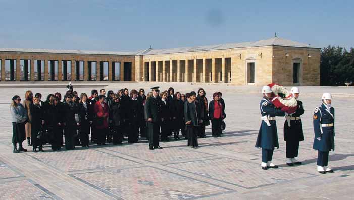 KAG DER Yönetim Kurulu Üyeleri KAG DER, Eylül 2002'de ülke çap nda faaliyet gösteren ve kar amac gütmeyen bir sivil toplum örgütü olarak stanbul'da kuruldu.