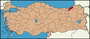 Gİ Rİ Ş Rize İli, Kuzeyden Karadeniz, doğudan Artvin, güneyden Erzurum, güneybatıdan Bayburt ve batıdan Trabzon illeri ile çevrilidir.