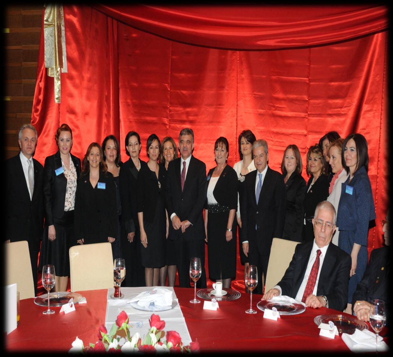 CUMHURBAŞKANIMIZ SAYIN ABDULLAH GÜL TARAFINDAN ONURLANDIRILAN AKŞAM YEMEĞİ 07 Mayıs 2011 tarihinde Swiss Otel de Cumhurbaşkanımız Sayın Abdullah Gül tarafından onurlandırılan akşam