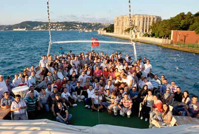 Bursagaz çalışanları, düzenlenen İstanbul gezisinde tarihi yerleri gezmenin yanı sıra özel bir tekneyle yapılan boğaz turunun da keyfini çıkardı.