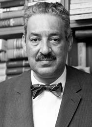 CHARLES HAMILTON HOUSTON VE THURGOOD MARSHALL Irk Ayrımına Karşı Hukukİ Mücadeleyİ Başlatıyorlar Kasım 1956 da, Montgomery, Alabama da segregasyon uygulanan otobüs sistemine karşı siyahların