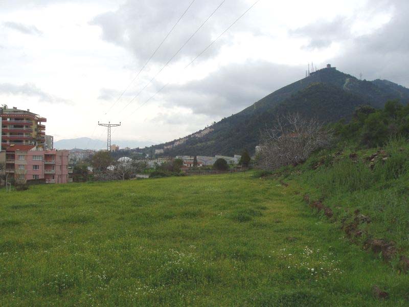 Şekil 8. Balçova yöresinde İzmir fayının genel görünümü.