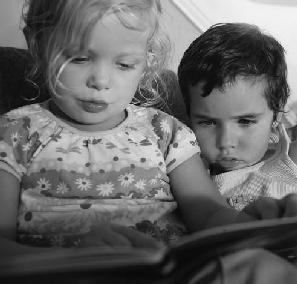Okuma ve Yazmanın Yapı TaĢları Yıllar süren araştırmalar sonucunda, çocukların okuma ve yazmayı nasıl öğrendiklerine dair oldukça bilgi edindik.