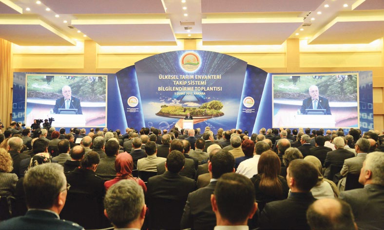 bulundular. Yozgat ilindeki 14 Ziraat Odası nın oda başkanları, TZOB Genel Merkezi nde, Genel Başkan Bayraktar tarafından kabul edildi.