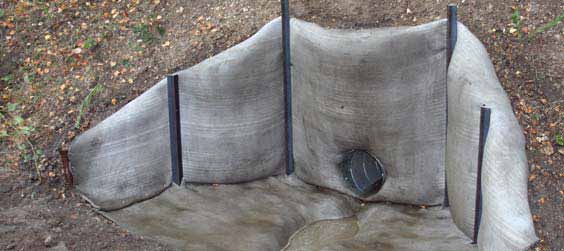 girişlerinde geçici veya kalıcı bir çözüm olarak  Beton Kumaş, geleneksel beton ile yapılan