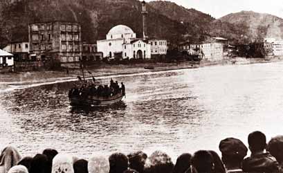 Giresun da GEDİKKAYA isimli bir gazete çıkartarak, milletin milli şuurunun oluşmasını sağlamaya çalışmış. Bu çalışmaları art niyetli kişiler tarafından engellenmeye çalışılmış.